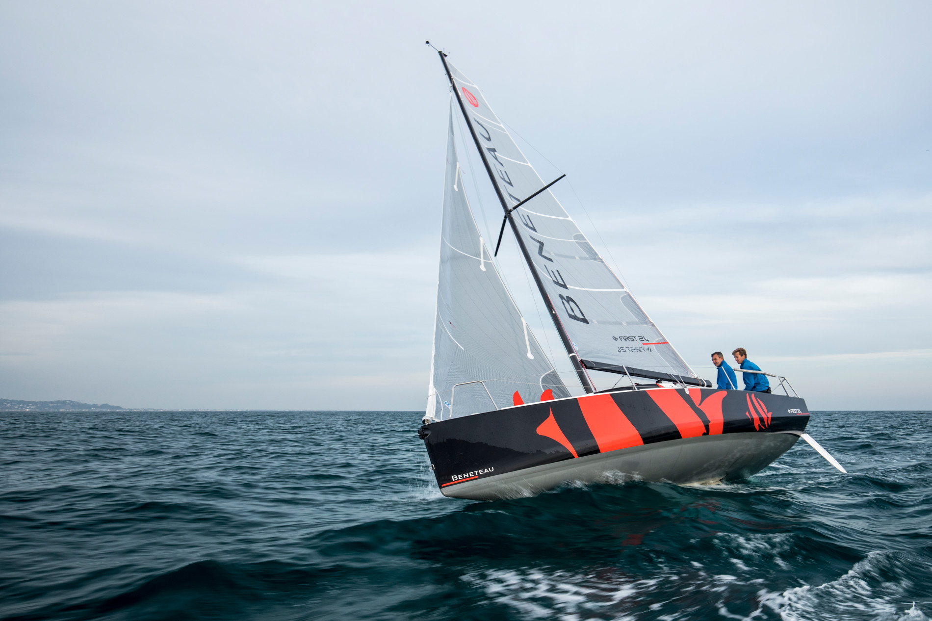 BENETEAU – FIRST 24 complet