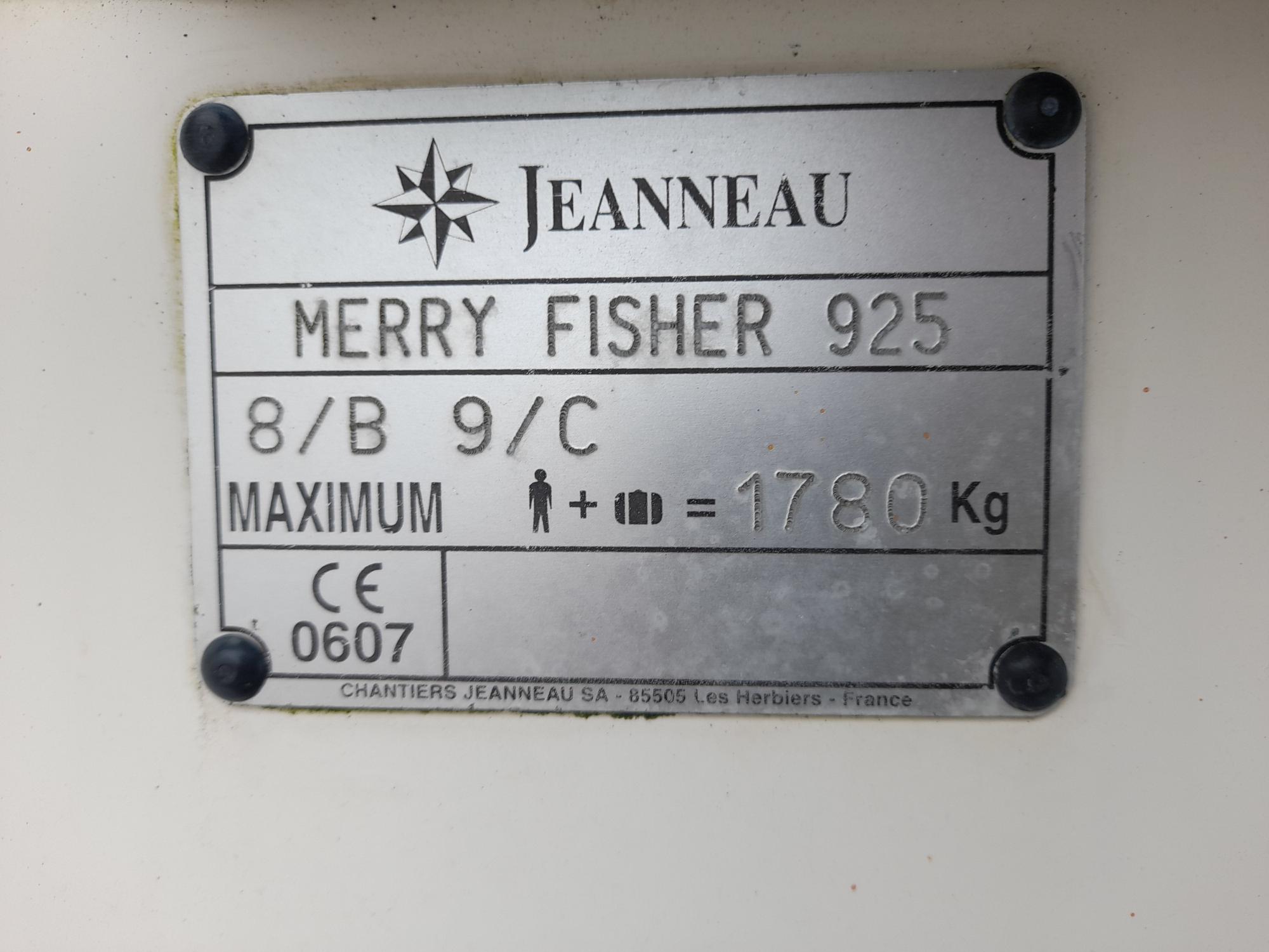 JEANNEAU – merry fisher 925 complet