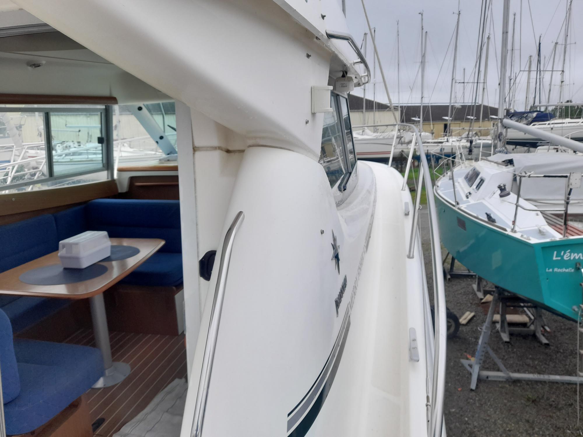 JEANNEAU – merry fisher 925 complet