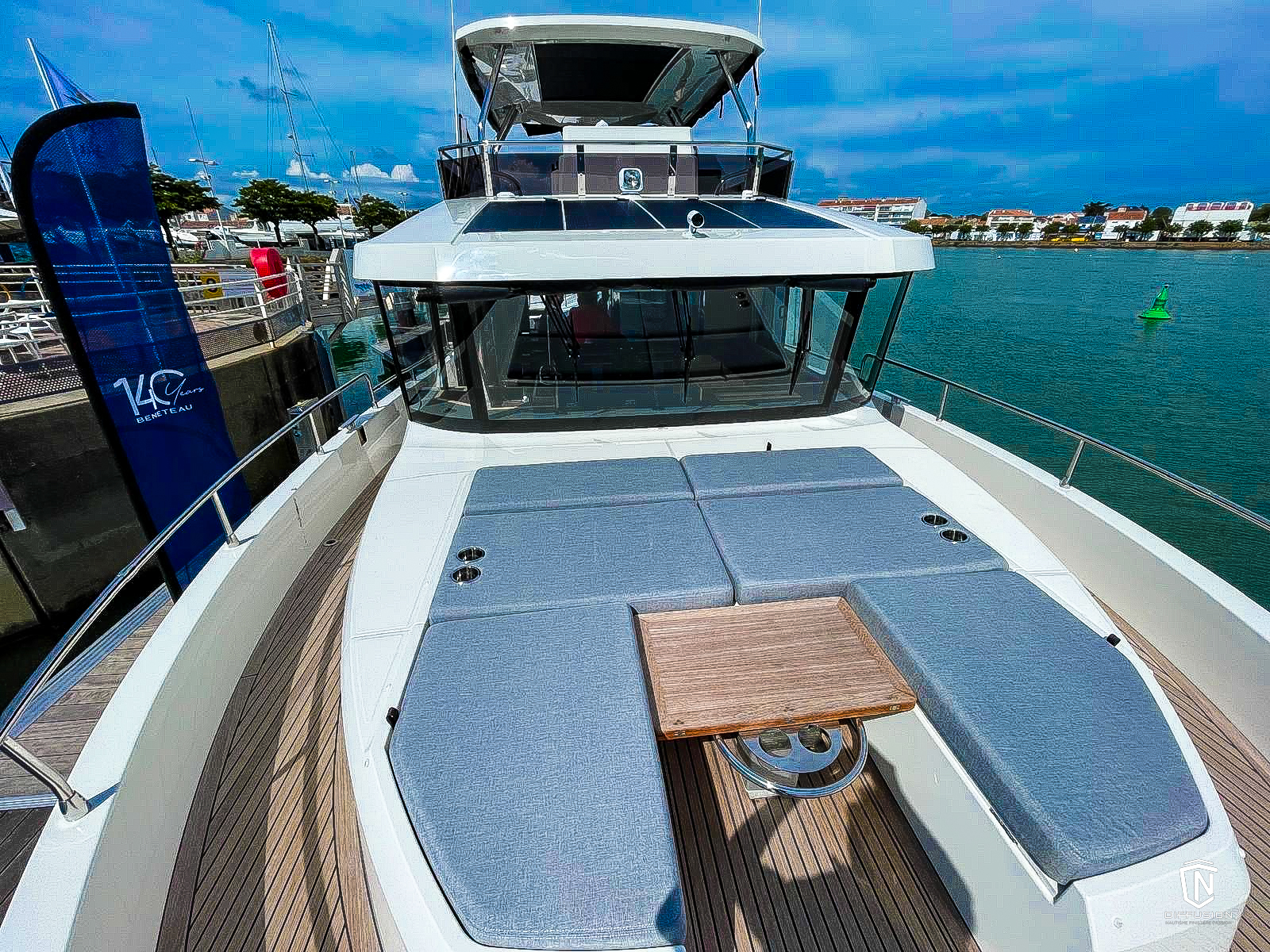 nouveau trawler 54 beneteau