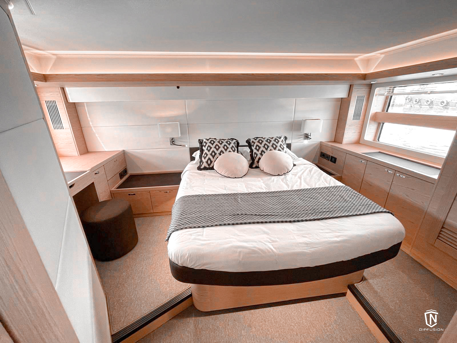 nouveau trawler 54 beneteau