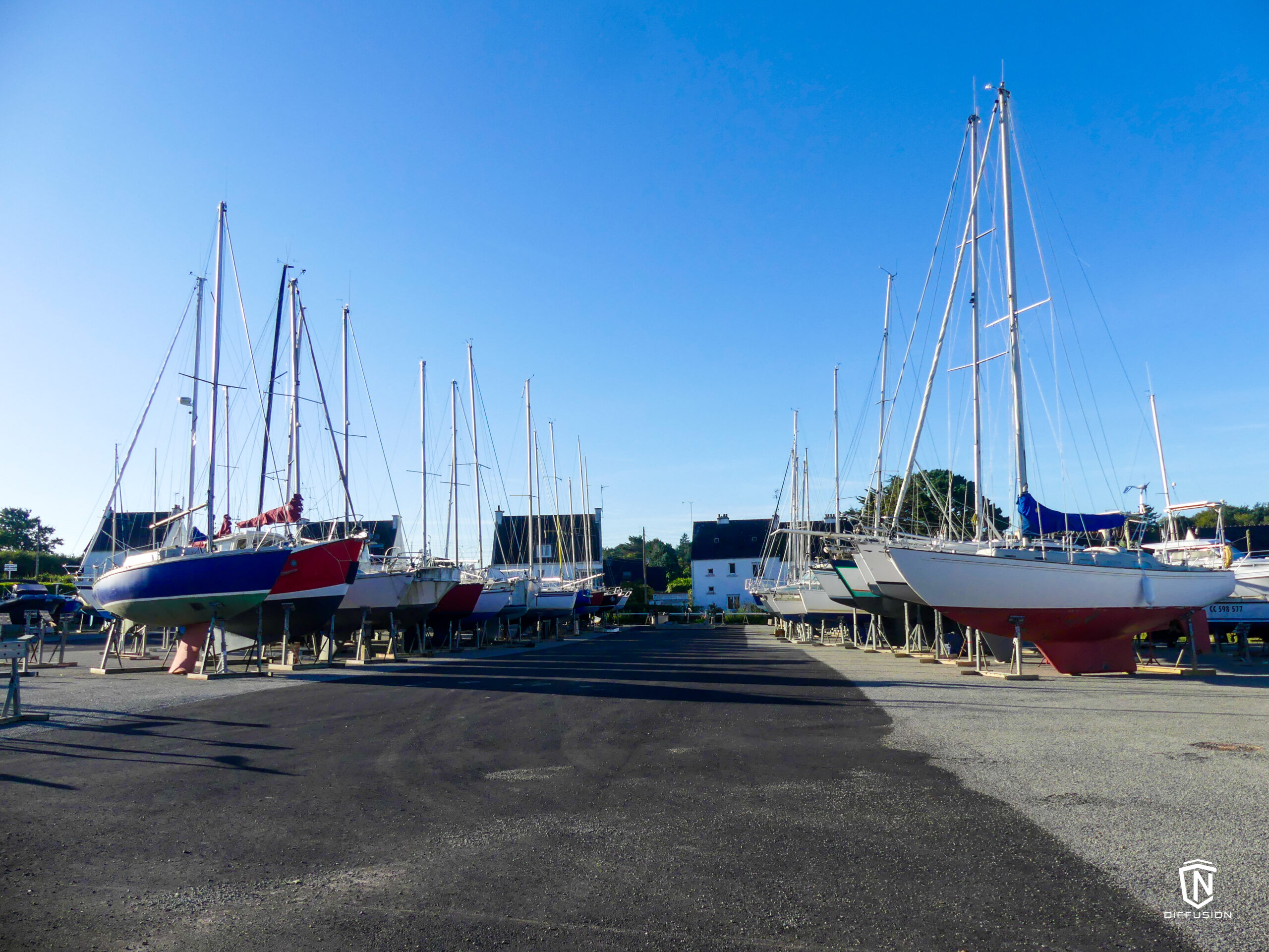 cn diffusion concarneau concession beneteau bateau hivernage reparation mecanique zodiac quicksilver