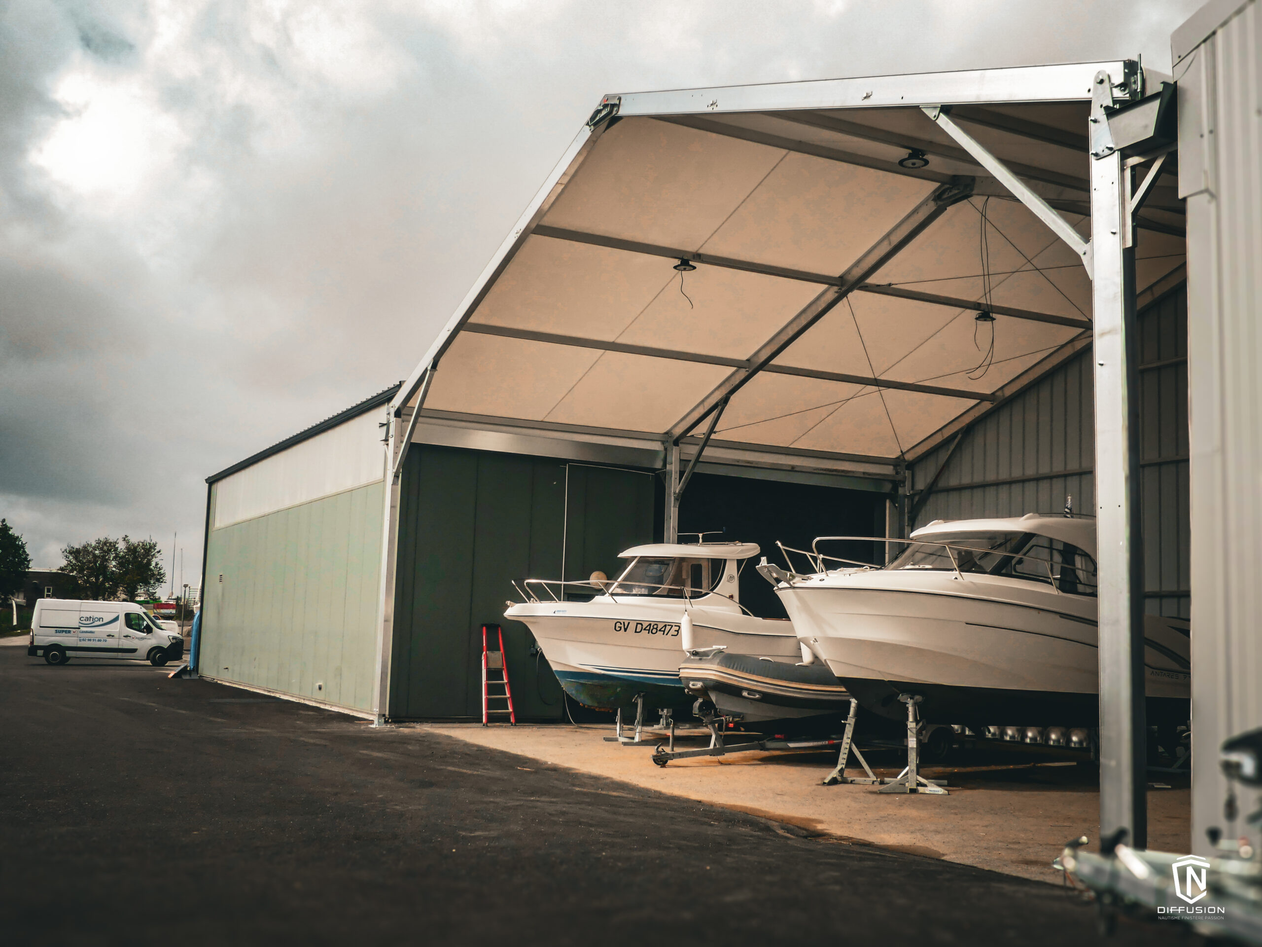 cn diffusion concarneau concession beneteau bateau hivernage reparation mecanique zodiac quicksilver